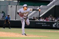 ７回、懸命に腕を振る門別