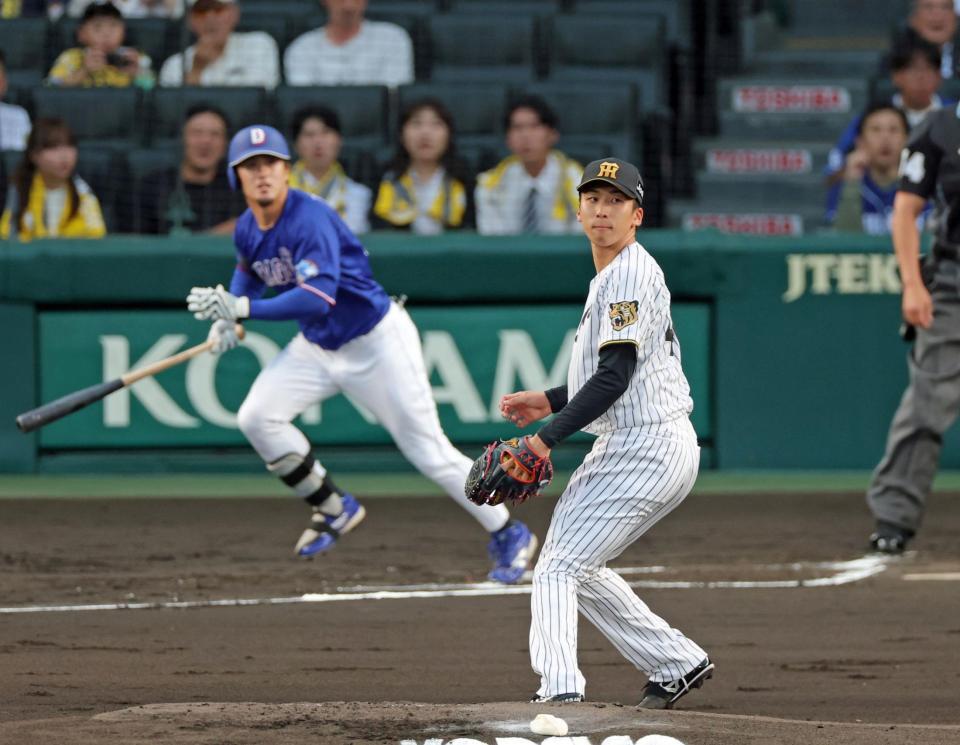 １回、板山に適時打を打たれ先制点を許す茨木（撮影・立川洋一郎）