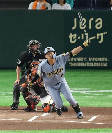 １回、二塁打を放つ立石（撮影・金田祐二）