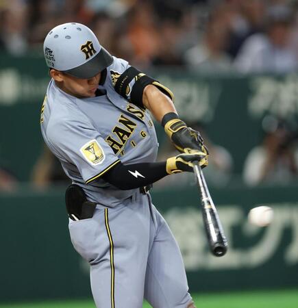 ３回、中前打を放つ立石（撮影・伊藤笙子）