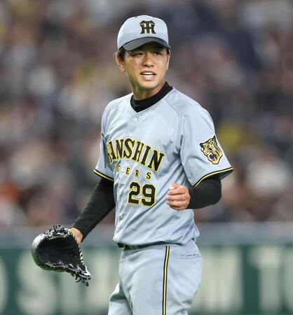 ５回、三者凡退に抑えた高橋（撮影・伊藤笙子）