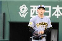 ３回のマウンドを無失点で抑え、ベンチに戻る木下