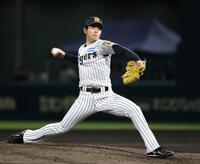 プロ初登板を果たした下村（撮影・坂部計介）