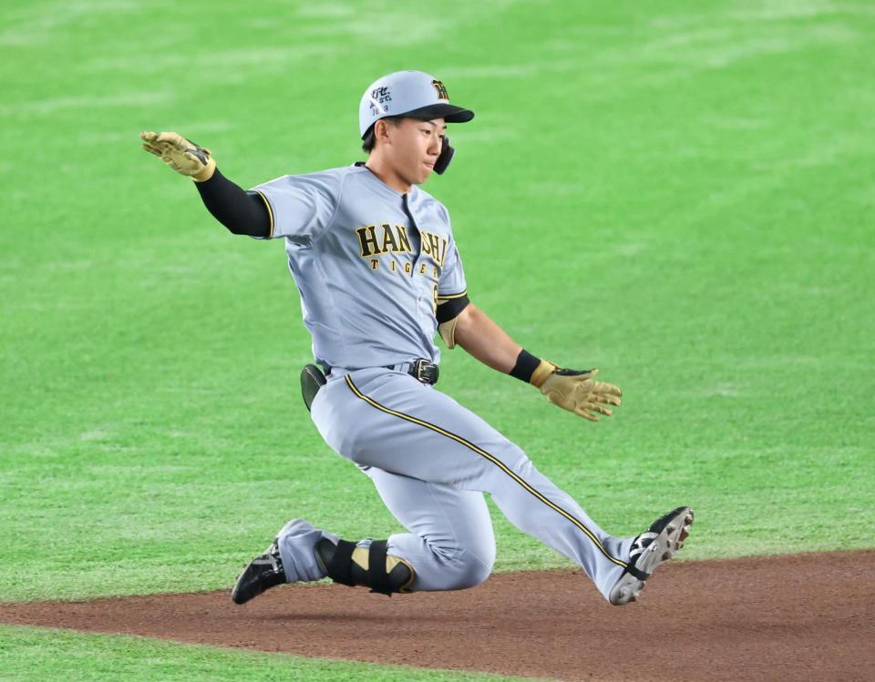 １回、二塁打を放つ立石（撮影・金田祐二）