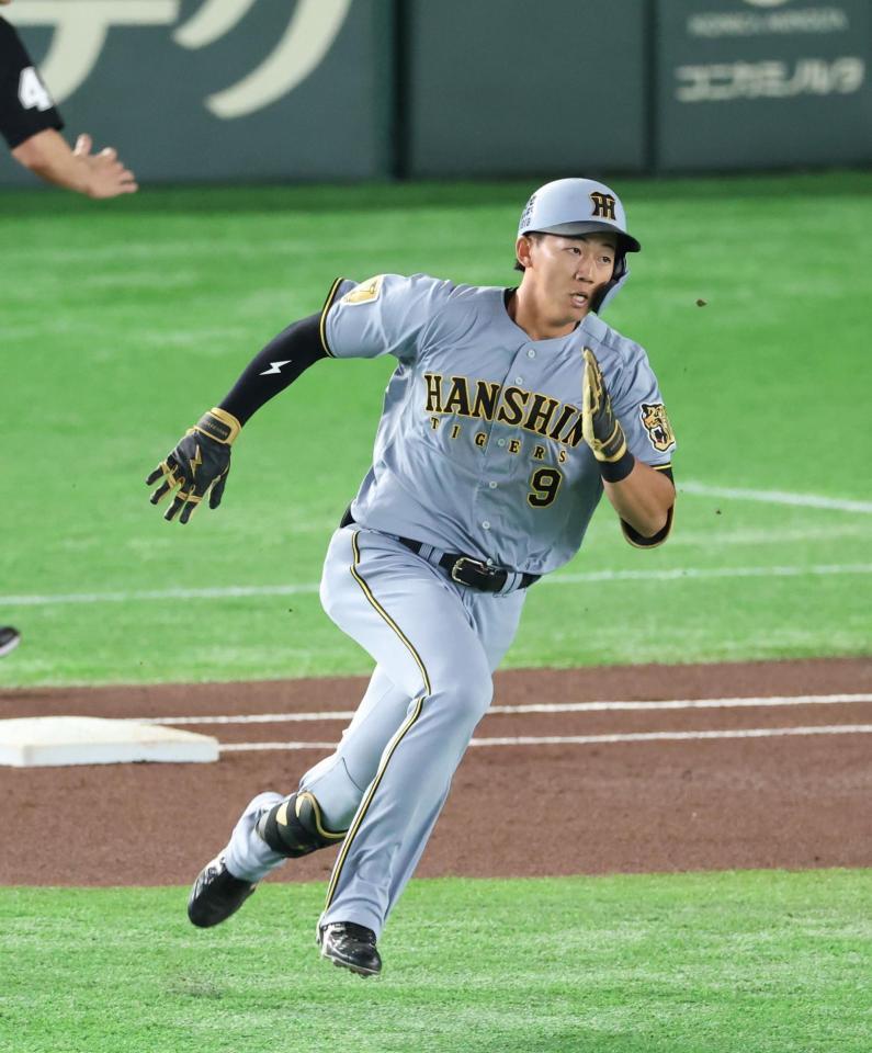 １回、二塁打を放つ立石（撮影・金田祐二）