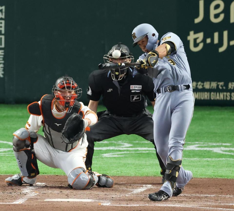 ２回、左前打を放つ立石（撮影・金田祐二）