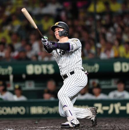 ５回、ソロを放つ森下（撮影・田中太一）
