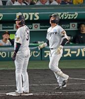 ７回、右飛に終わる立石。左は一走・大山（撮影・立川洋一郎）