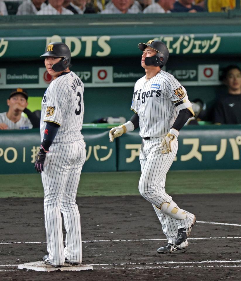 ７回、右飛に終わる立石。左は一走・大山（撮影・立川洋一郎）