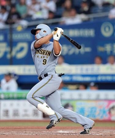 ２回、左前打を放つ立石（撮影・山口登）