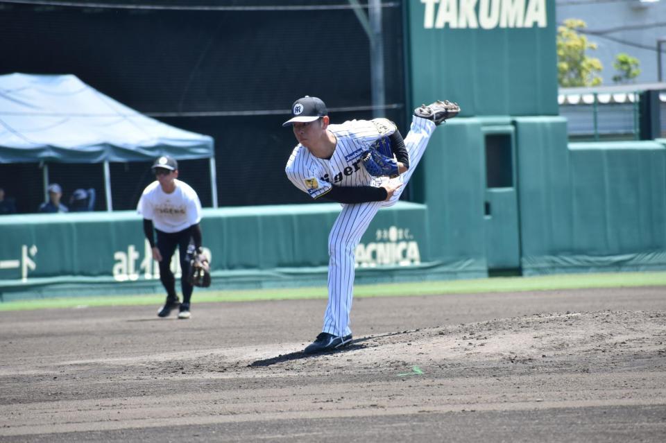 シート打撃に登板した下村