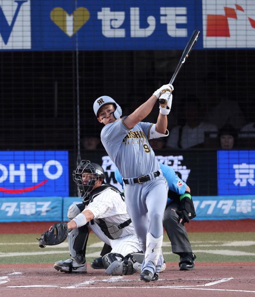 ２回、左前打を放つ立石（撮影・伊藤笙子）