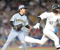８回、小川を二塁ゴロに打ち取る高橋（撮影・西岡正）