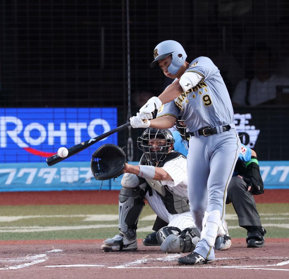 ２回、左前打を放つ立石（撮影・伊藤笙子）