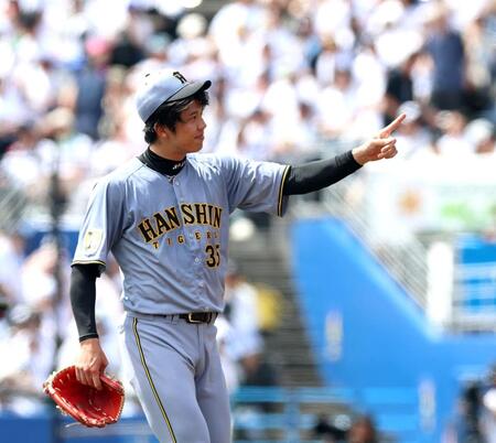 ３回を終え、ベンチに戻る才木（撮影・山口登）