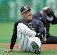 １軍に合流した百崎（撮影・西田忠信）