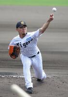 好投する阪神先発の阪神・伊藤将司（撮影・坂部計介）