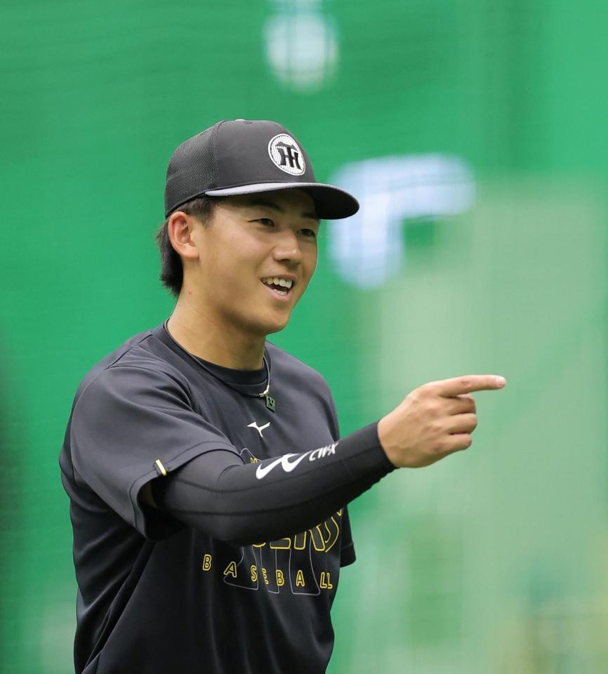 明るい表情で練習をする立石（撮影・西田忠信）