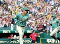 ５回、左前へ先制適時打を放ち一塁へ駆ける立石（撮影・立川洋一郎）
