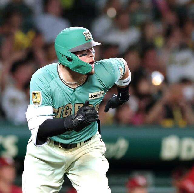 阪神・佐藤輝明Ｖ撃　早くも二塁打18本