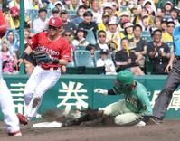 ５回、三盗を成功させる熊谷（撮影・立川洋一郎）