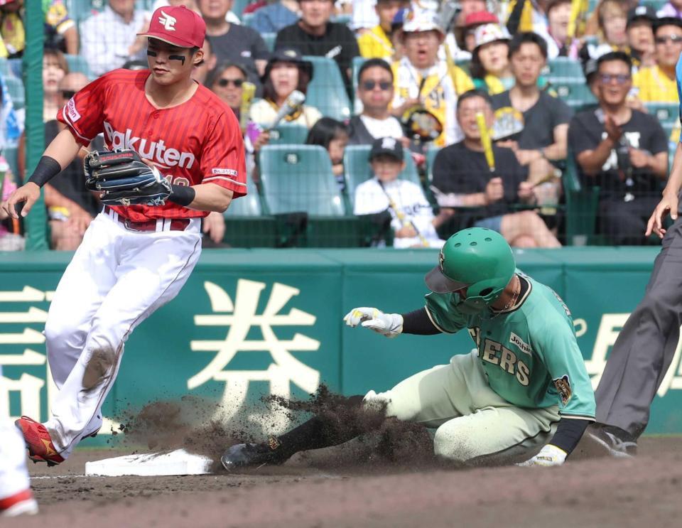 　５回、三盗を成功させる熊谷（撮影・立川洋一郎）
