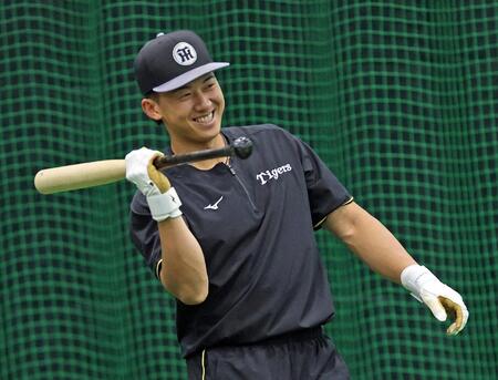 明るい表情を見せて練習する立石（撮影・立川洋一郎）