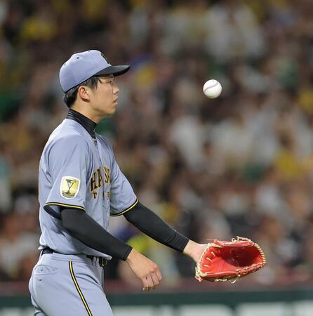 ２回、野村にソロを浴びた才木（撮影・西田忠信）