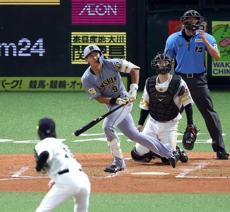 ５回、左越えに２ランを放つ立石（投手・大津、捕手・海野）＝撮影・山口登