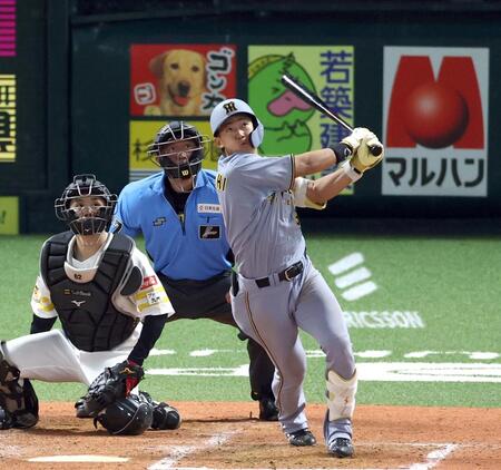 ５回、左越えに２ランを放つ立石（捕手・海野）＝撮影・山口登