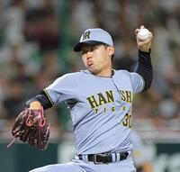 ６回から登板する門別（撮影・西田忠信）