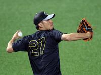 　登板に向け調整する伊藤将（撮影・山口登）