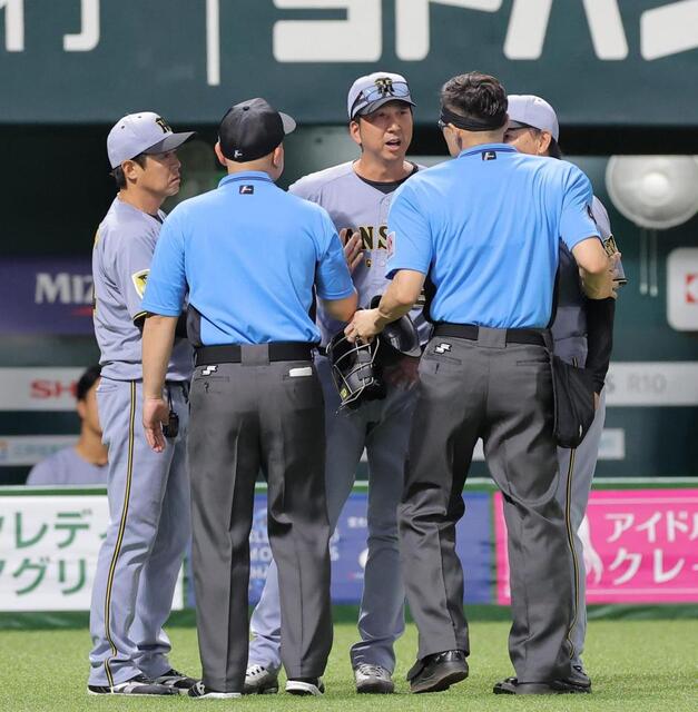 藤川監督は選手の思いを代弁する抗議に
