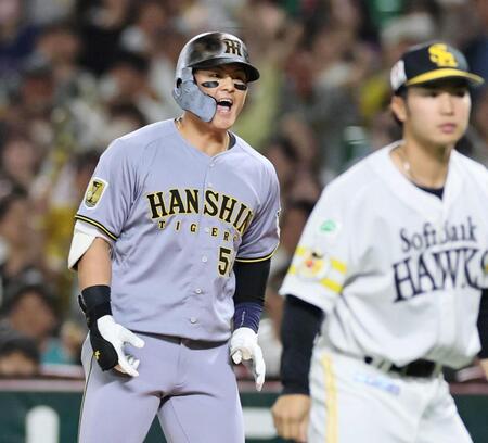 　６回、適時打を放った前川は声を張り上げる（撮影・田中太一）