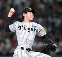 ７回、三者連続三振に仕留める工藤（撮影・田中太一）