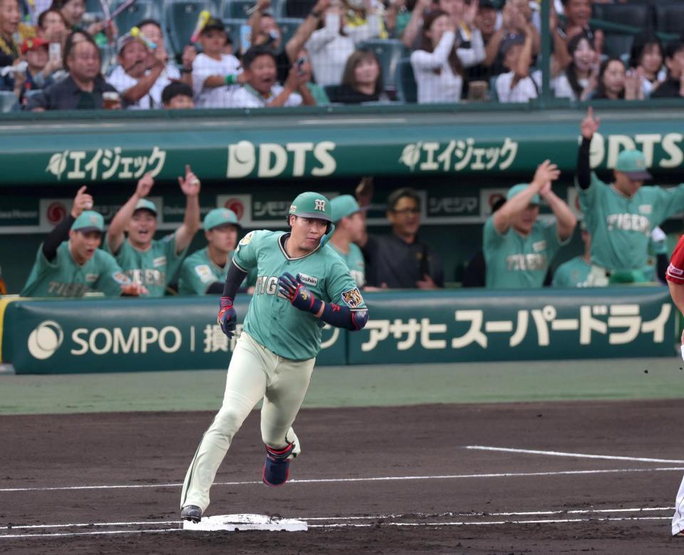 ２回、先制２ランを放ちダイヤモンドを回る大山（撮影・立川洋一郎）