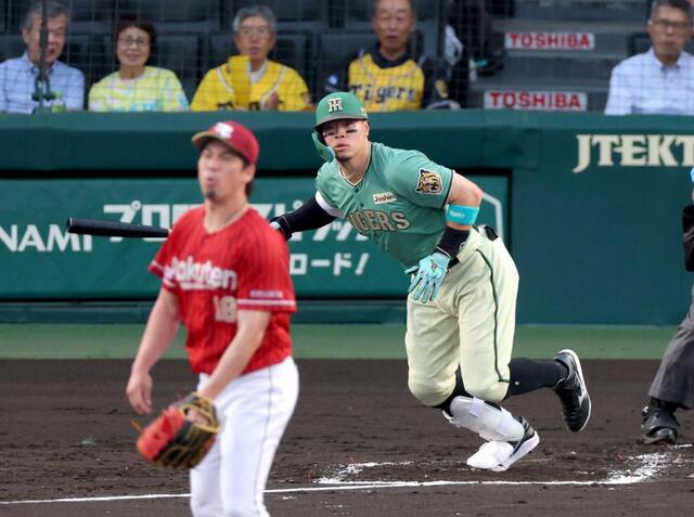 阪神・佐藤輝 尊敬するマエケンと初対戦「いつも通りいきました」初