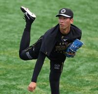 調整する今朝丸（撮影・金田祐二）