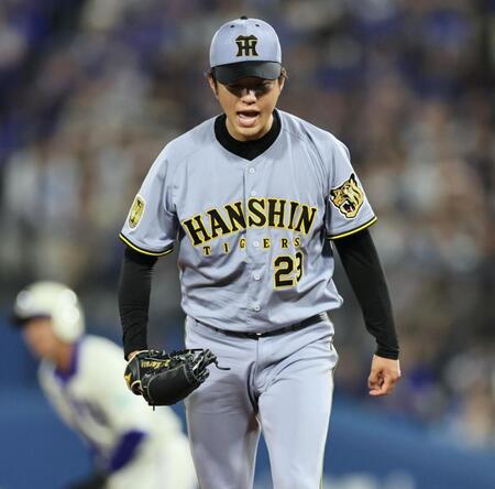 ７回、ヒュンメルを三振に仕留め、ピンチを脱する高橋（撮影・田中太一）