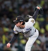 ７回を３者連続三振に抑えた工藤（撮影・西田忠信）