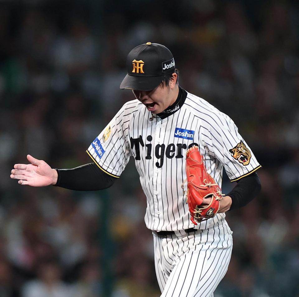 ６回、松下を三振に仕留め、声を上げる才木（撮影・西田忠信）