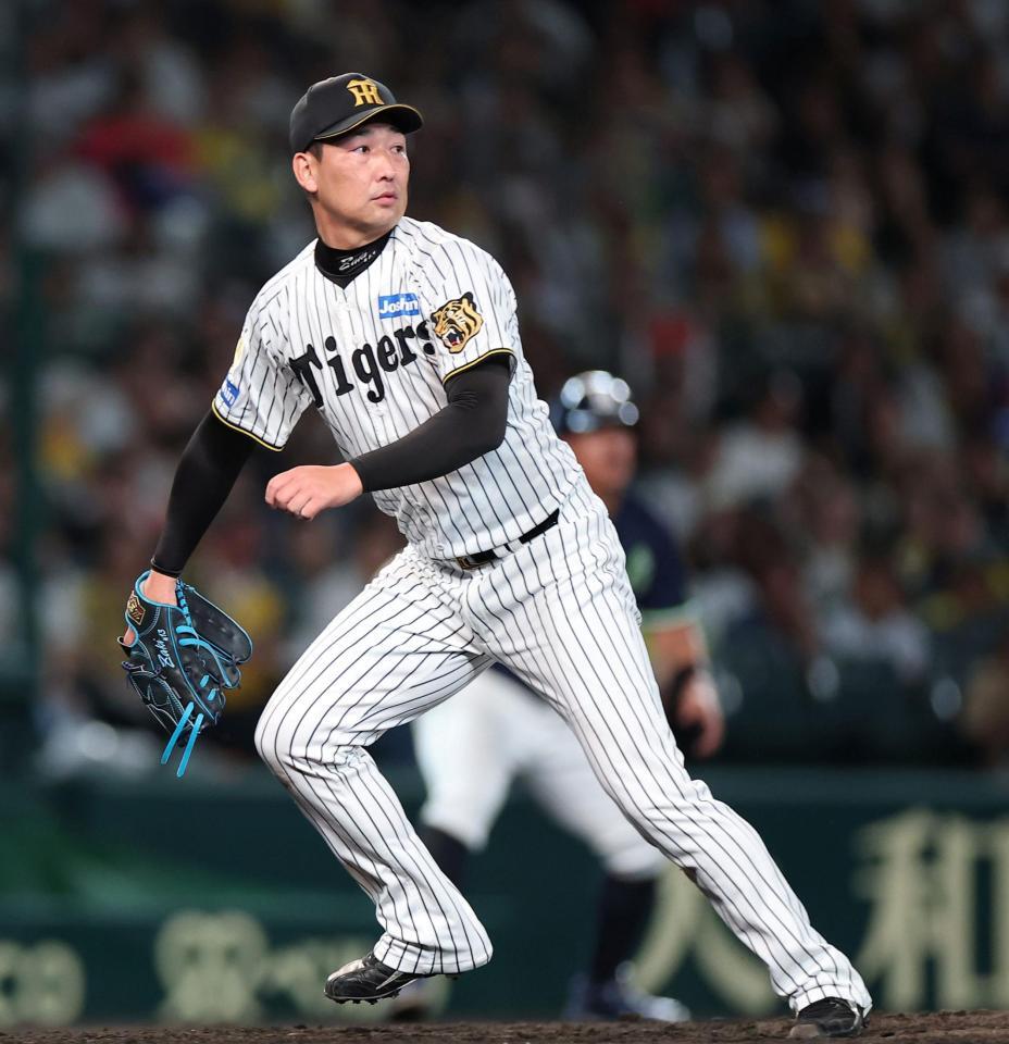 ８回、赤羽に２点打を許す岩崎（撮影・西田忠信）