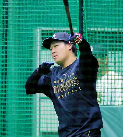 　打撃練習に取り組む大山（撮影・西田忠信）