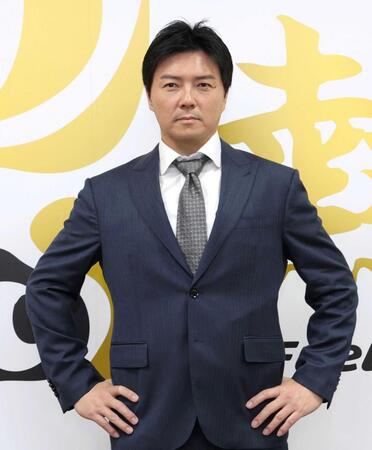 　佐藤輝の成長を喜ぶ林威助氏