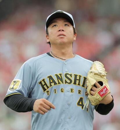 ５回、名原に右前打を許した村上（撮影・西田忠信）
