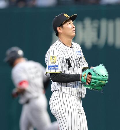 ３回、リチャードにソロを浴びる伊原（撮影・立川洋一郎）
