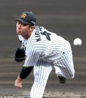 巨人打線を相手に力投する先発の桐敷（撮影・立川洋一郎）