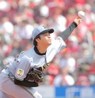 力投する先発の高橋（撮影・西田忠信）
