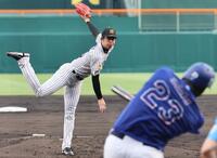 ２回、サノーを三振に仕留める才木（撮影・田中太一）