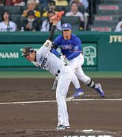 ２回、板山に中前打を打たれる才木園（撮影・立川洋一郎）